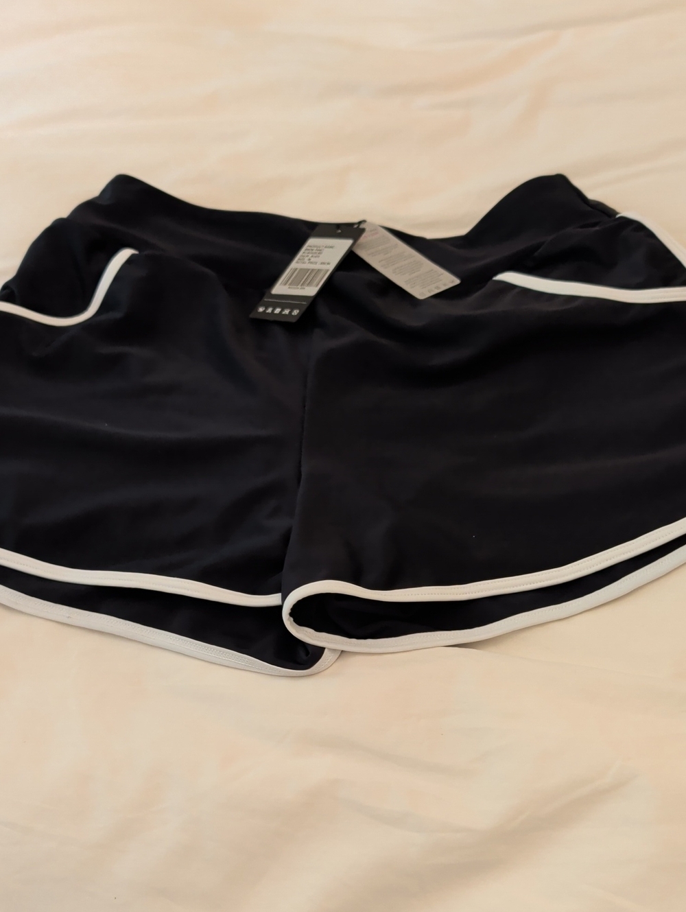 RELLECIGA Black Athletic Shorts with White Piping